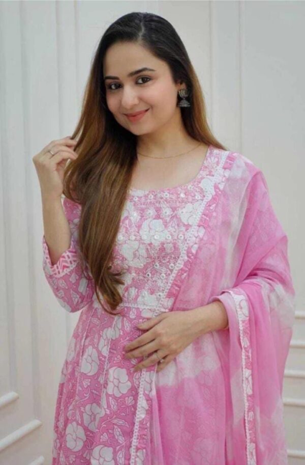 pink stytlish suit for women and girls